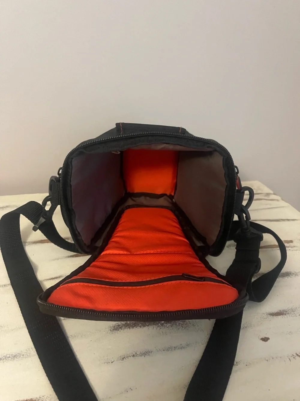Case Logic Black Camera Bag with red Accent